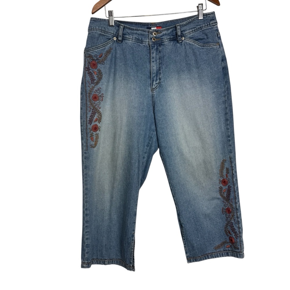 French Cuff Denim Cropped Jeans with embroidered floral details‎